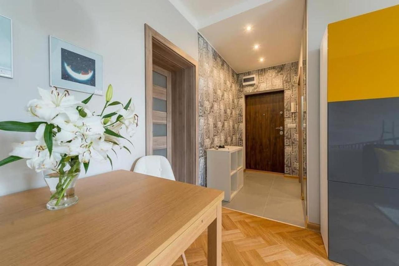 Modern And Cozy- Golden Apartments- Central Location Варшава Екстериор снимка