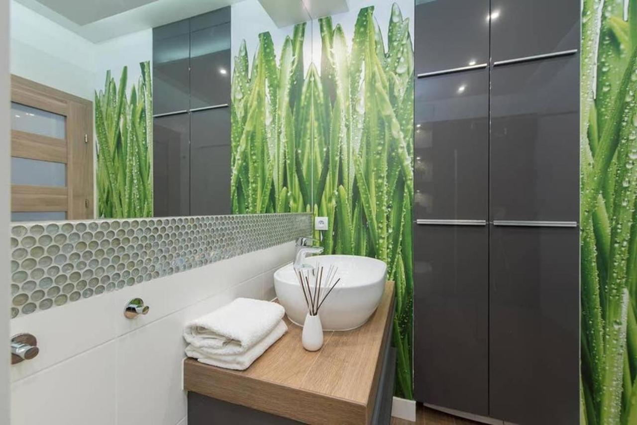 Modern And Cozy- Golden Apartments- Central Location Варшава Екстериор снимка